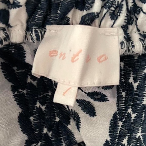 Entro Blue Embroidered Off the Shoulder Top with Scalloped Hem Large - Picture 3 of 4